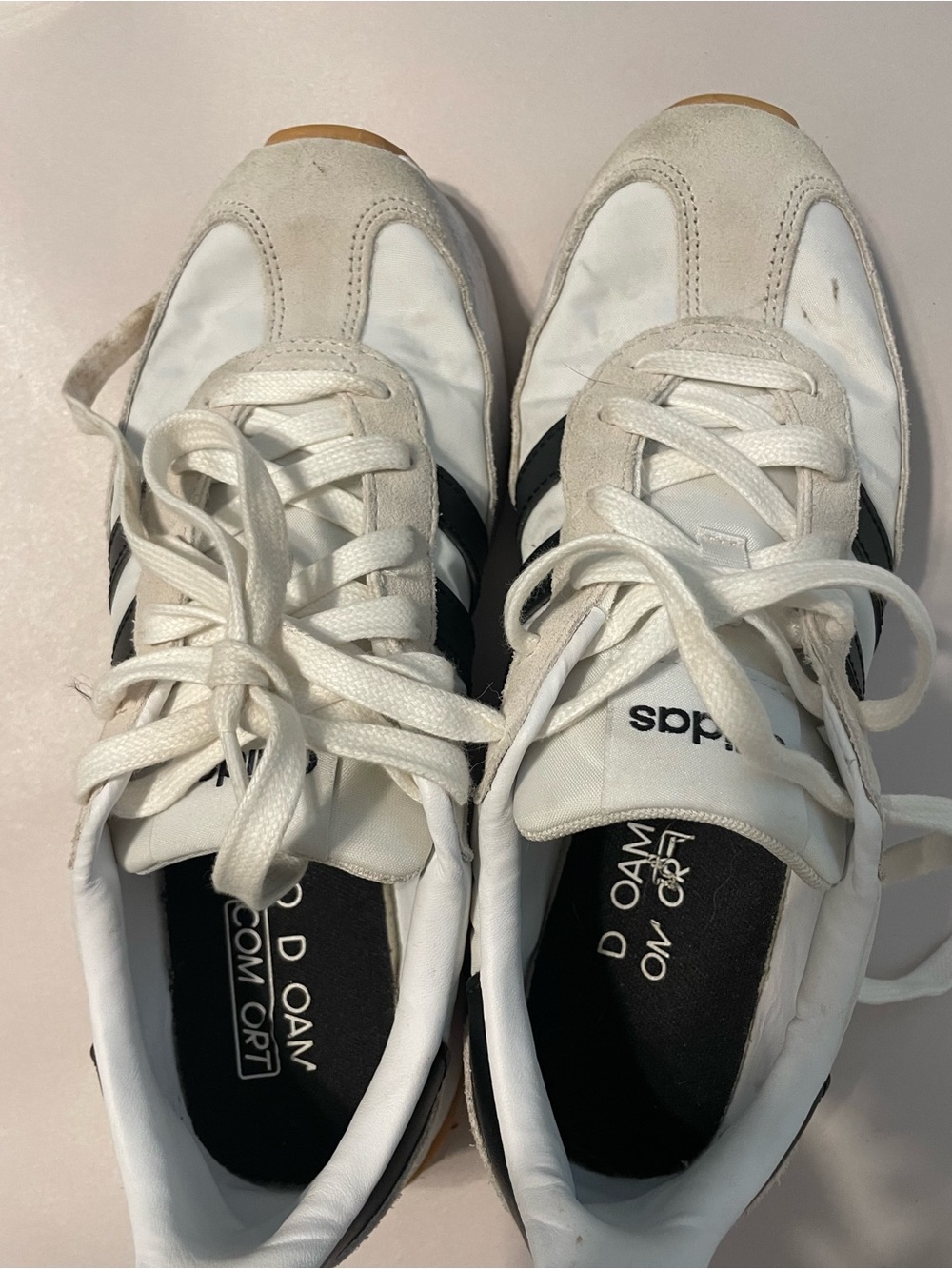 adidas Cloudfoam White Black Gum Sole Sneakers Women’s 7.5 Retro Sport - Picture 8 of 8